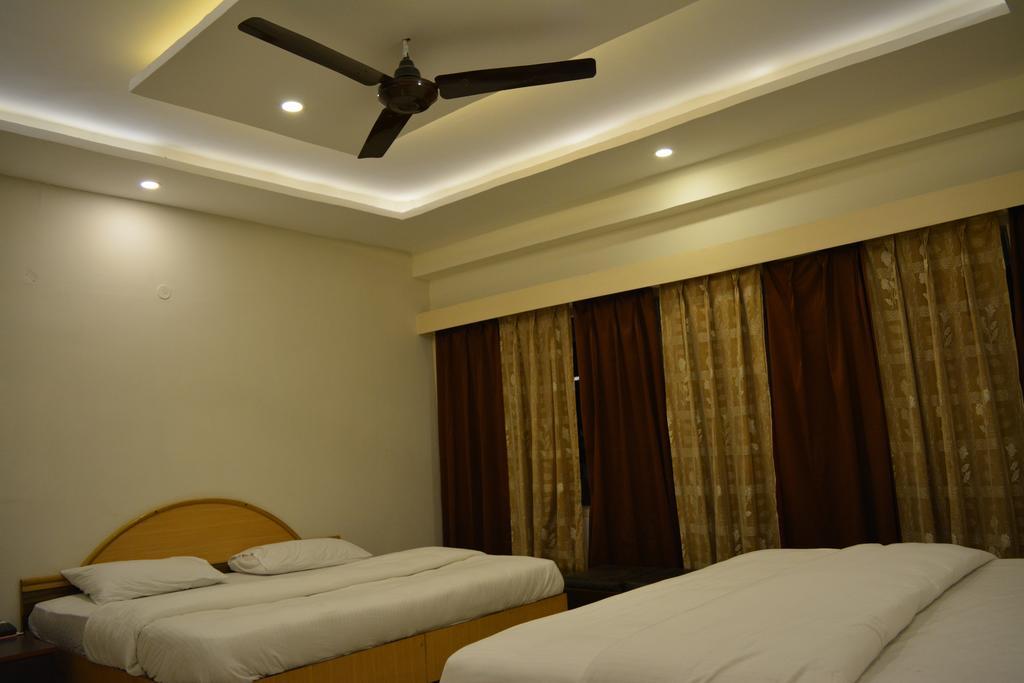 Hotel Mansarover International 하리드와르 객실 사진