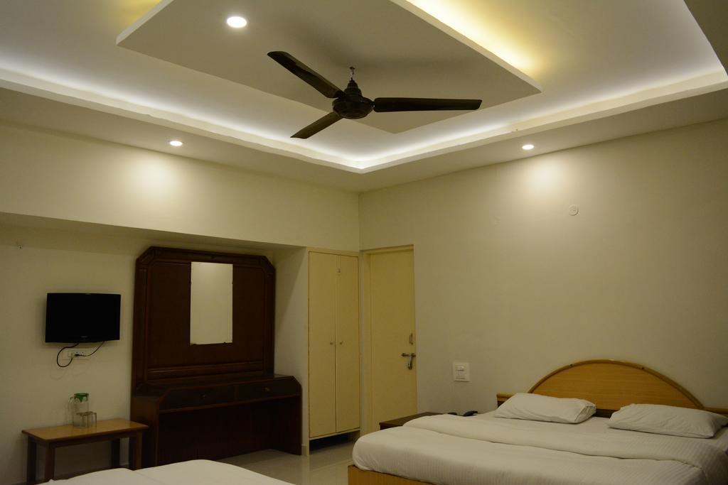 Hotel Mansarover International 하리드와르 객실 사진
