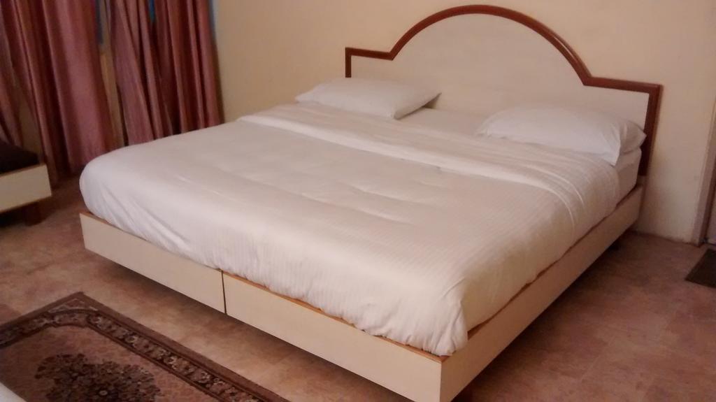 Hotel Mansarover International 하리드와르 객실 사진